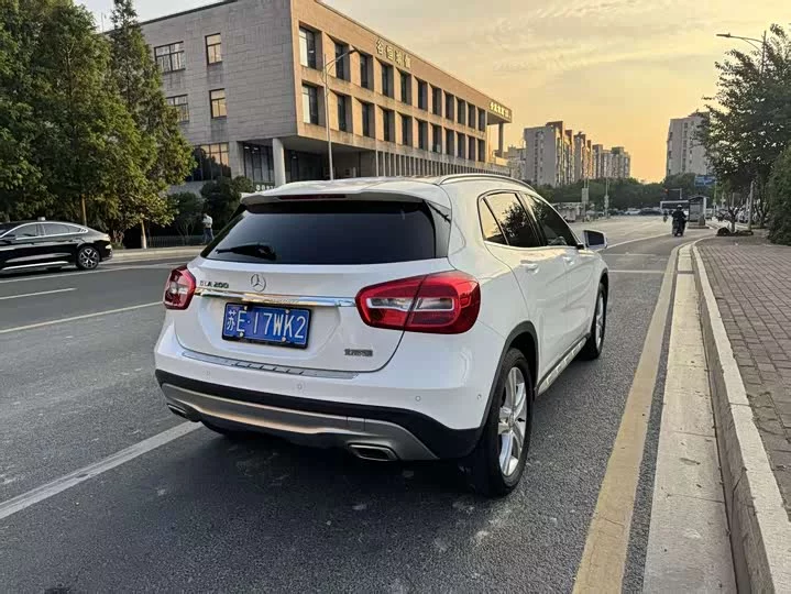 Mercedes-Benz GLA