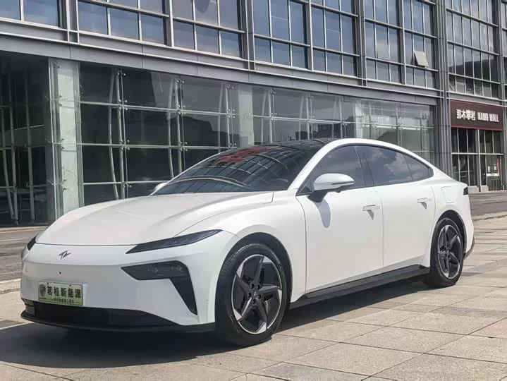 Dongfeng eπ007
