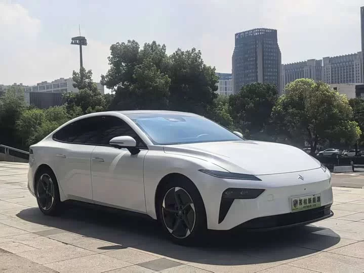 Dongfeng eπ007
