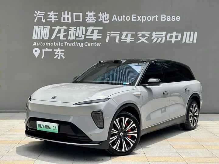 NIO ES8