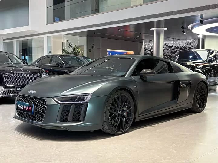 Audi R8