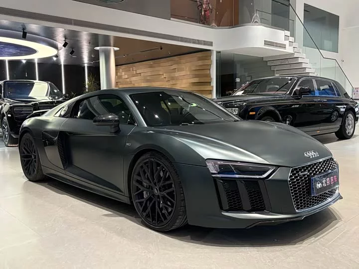 Audi R8