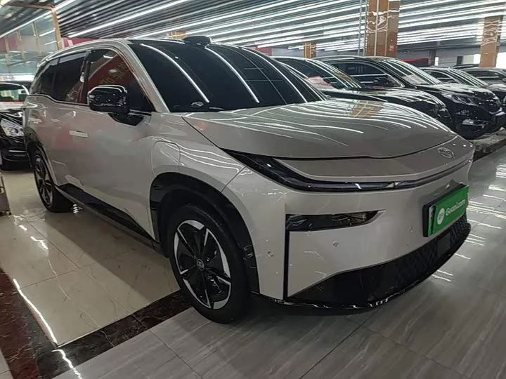 Toyota Bozhi 3X