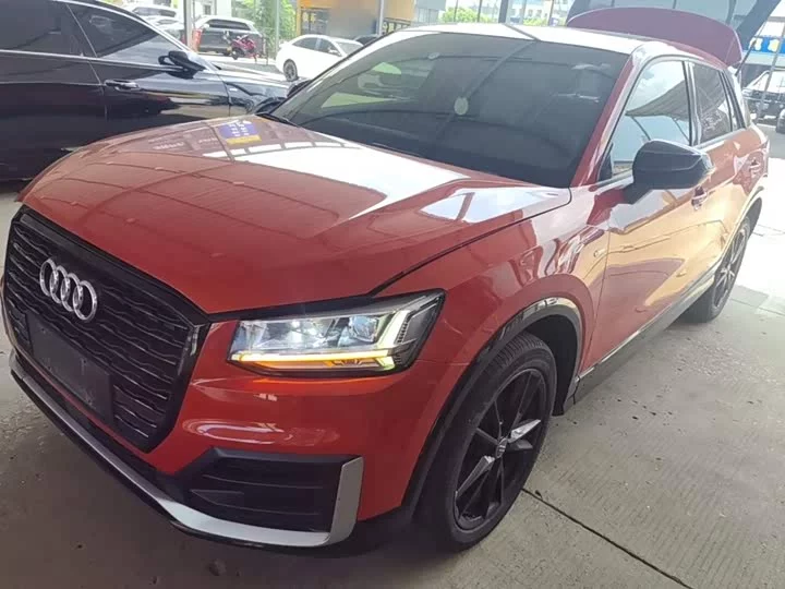 Audi Q2L