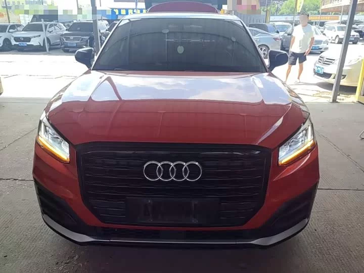 Audi Q2L