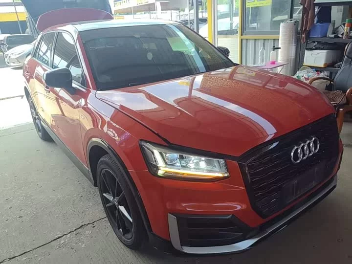 Audi Q2L