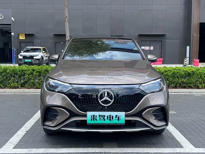 Mercedes-Benz EQE SUV