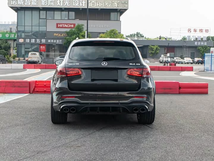 Mercedes-Benz GLC AMG