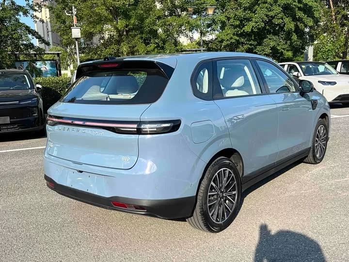 Leapmotor B10