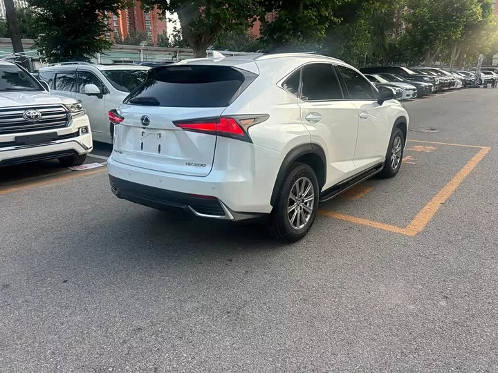 Lexus NX