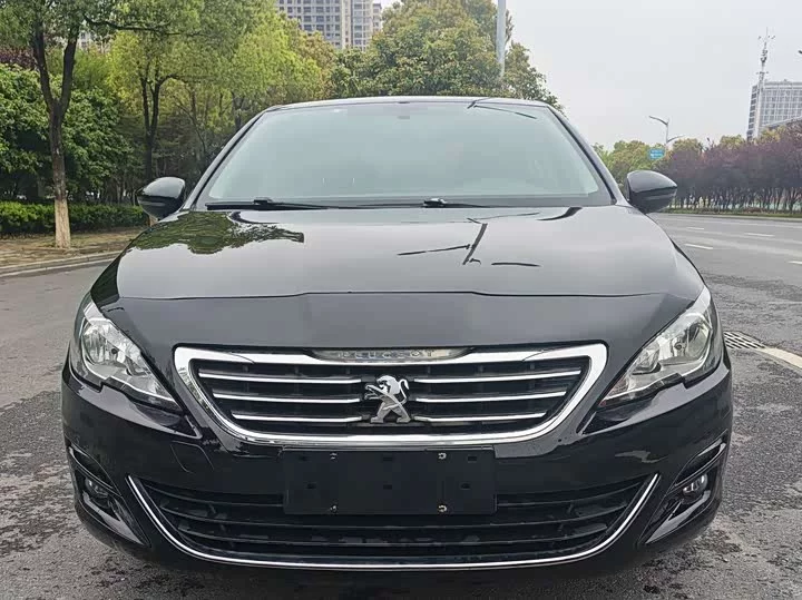 Peugeot 408