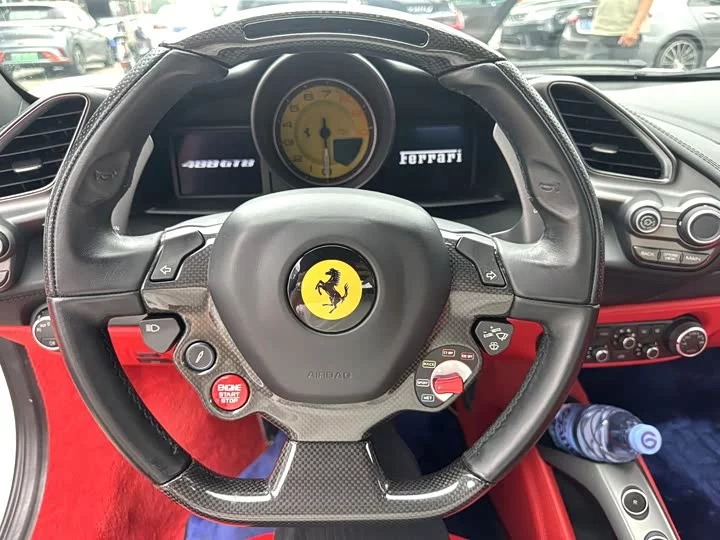 ferrari 488