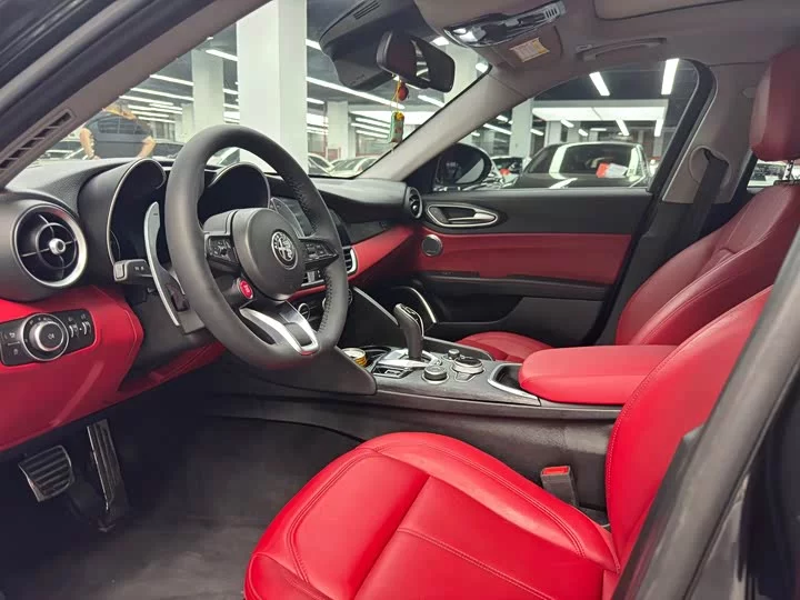 alfa romeo Giulia Juliet