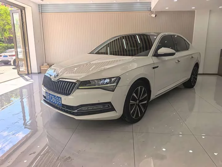 Skoda SuperB