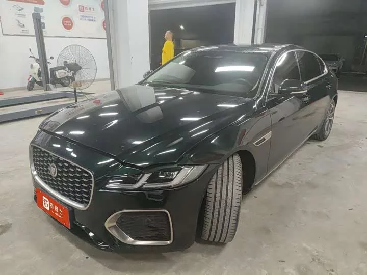 Jaguar XFL