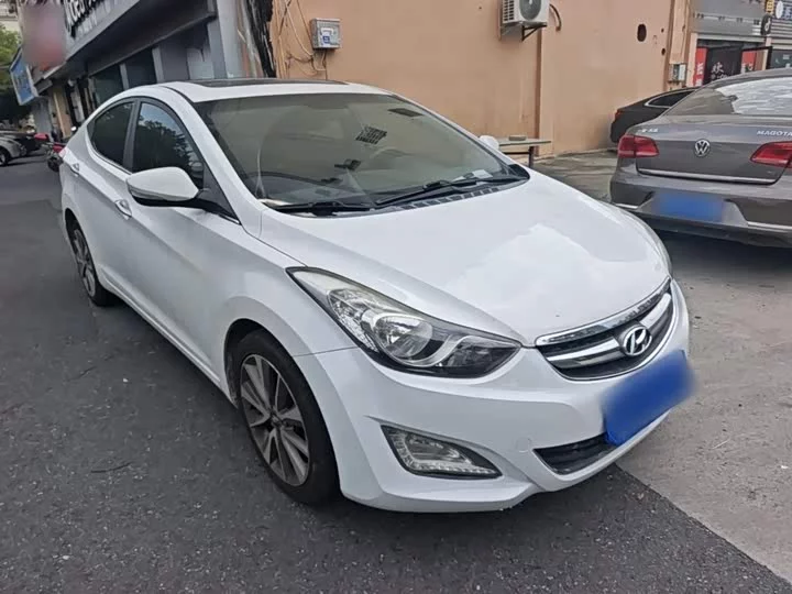 Hyundai Elantra