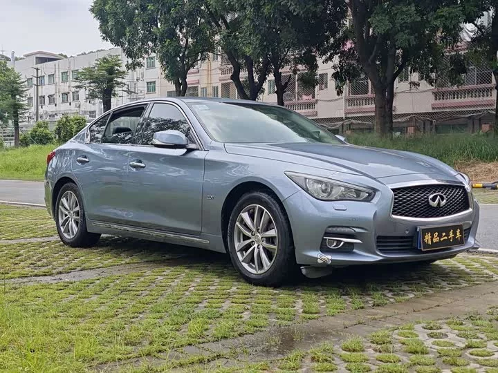Infiniti Q50L
