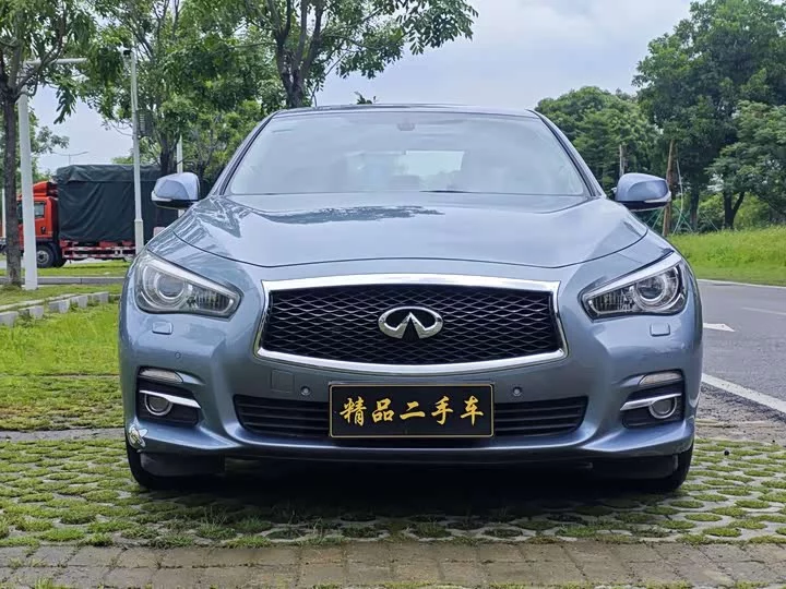 Infiniti Q50L