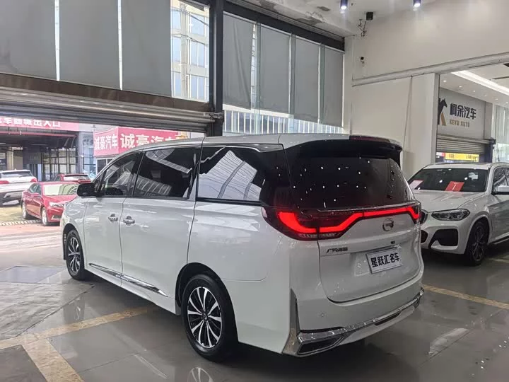 GAC Trumpchi M8