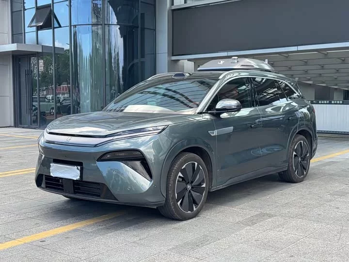 BYD Tang L