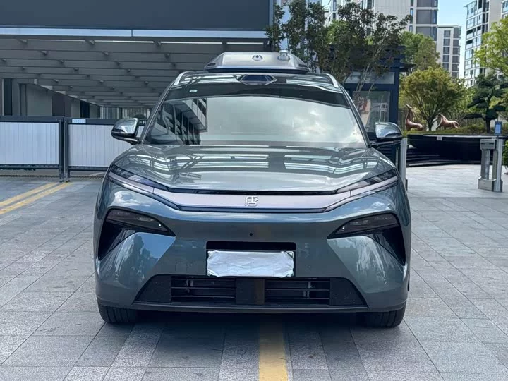 BYD Tang L