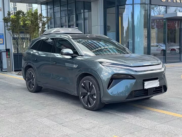 BYD Tang L