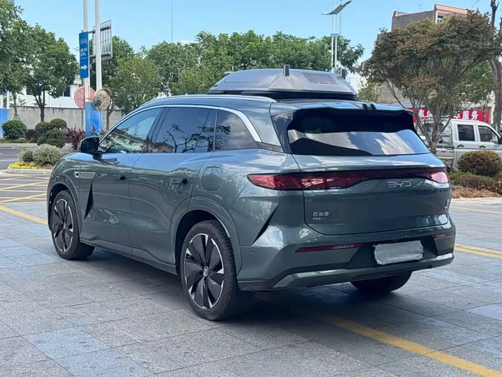 BYD Tang L
