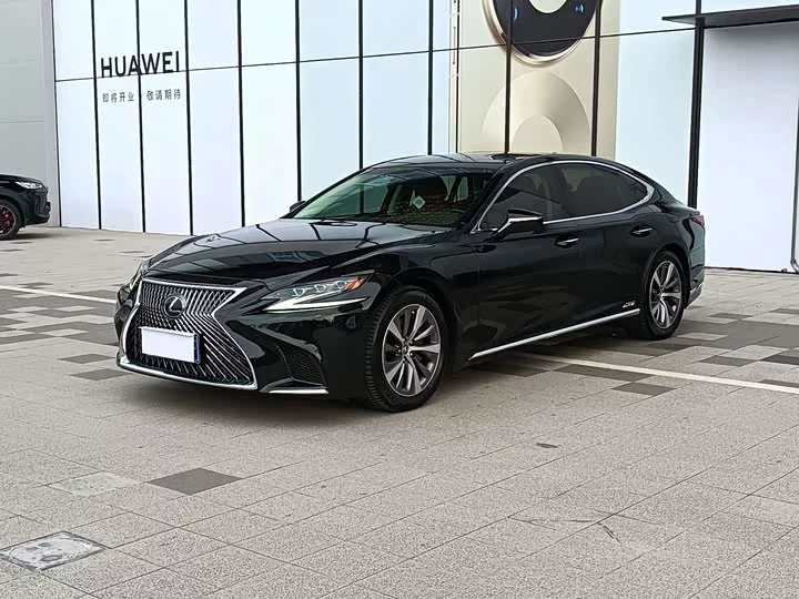 Lexus LS
