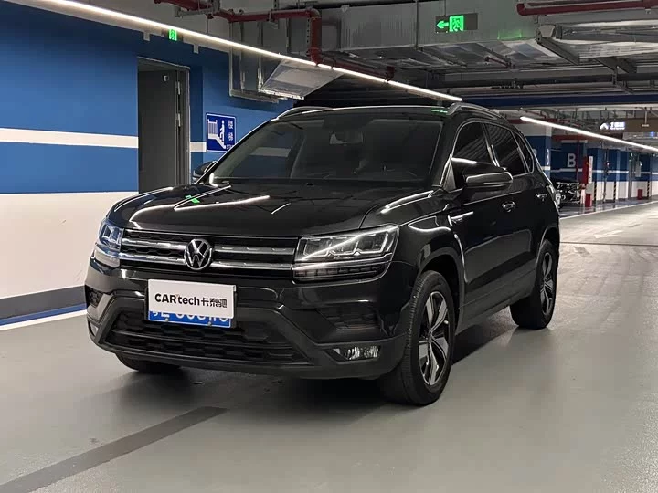 Volkswagen Tharu