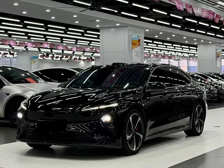 NIO ET7