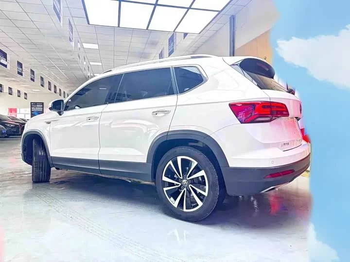 Volkswagen Tharu