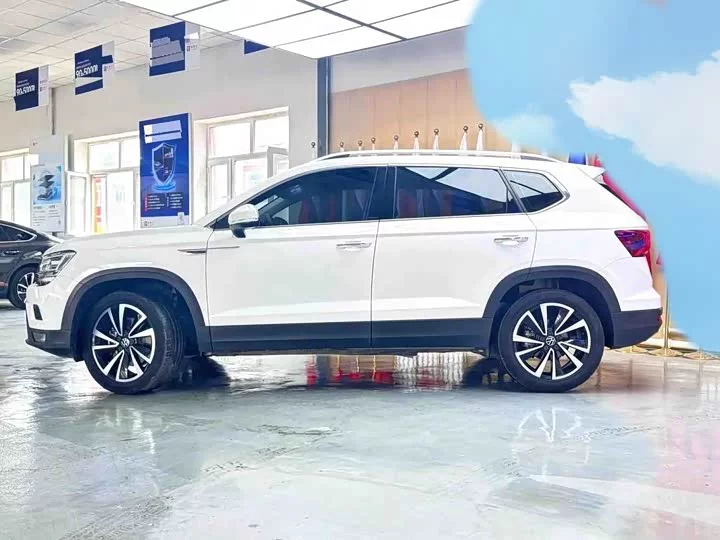 Volkswagen Tharu