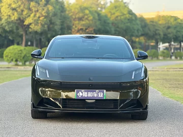 Lynk & Co 10