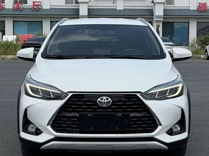 Toyota Yaris L
