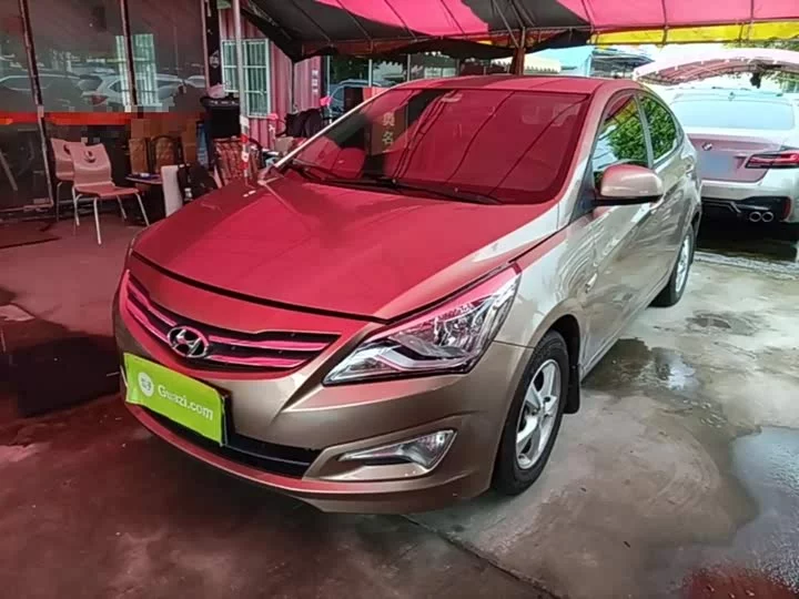 Hyundai Rena