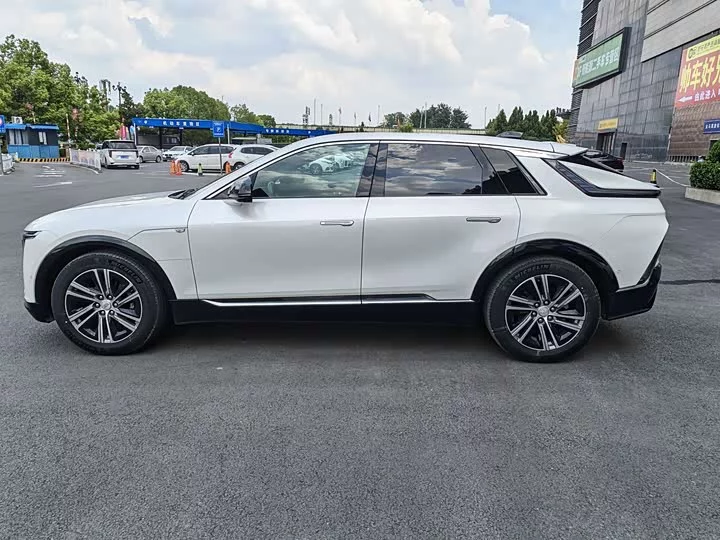 Cadillac IQ Ruige