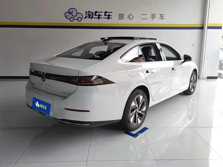 Volkswagen Sagitar