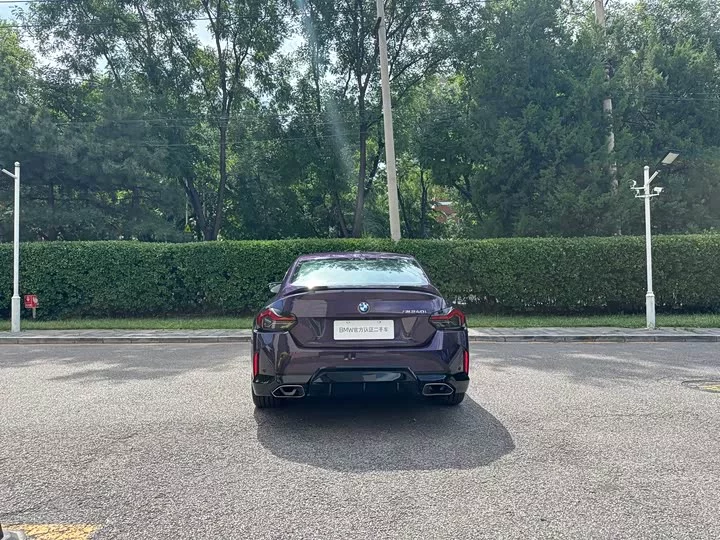 BMW M240i