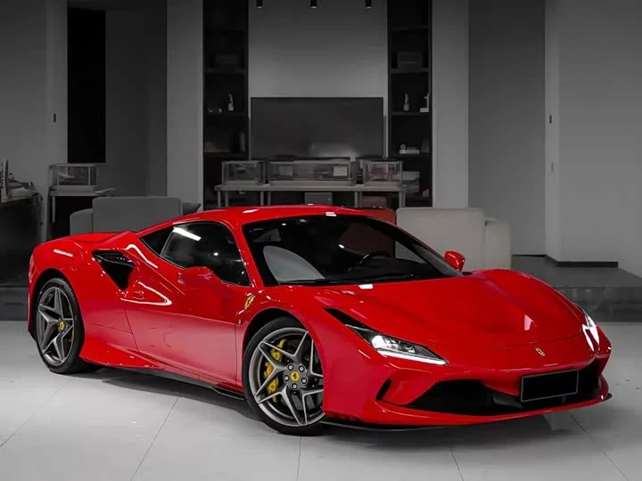 ferrari F8