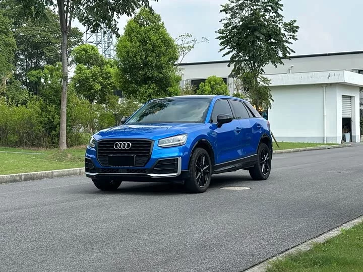 Audi Q2L
