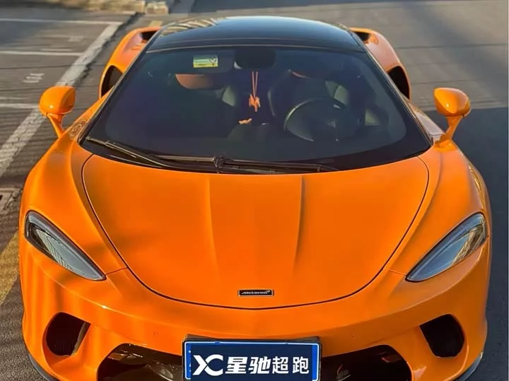 McLaren GT