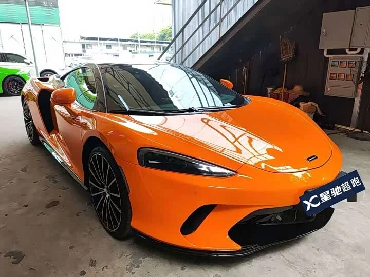 McLaren GT