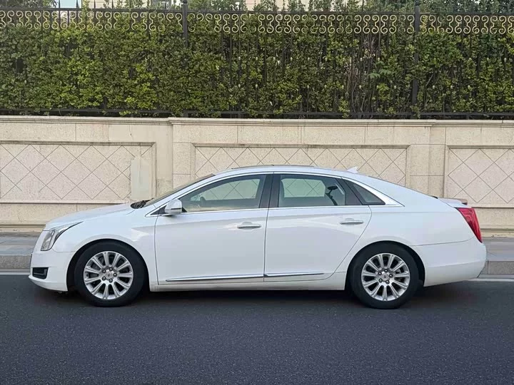 Cadillac XTS