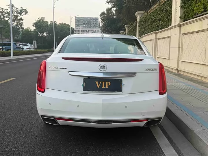 Cadillac XTS