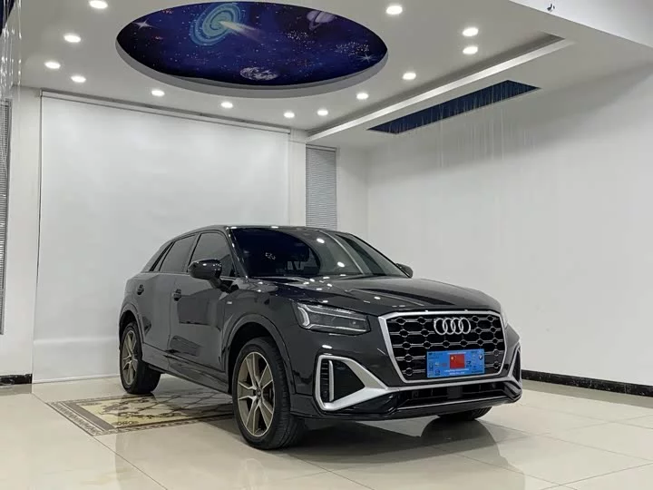 Audi Q2L