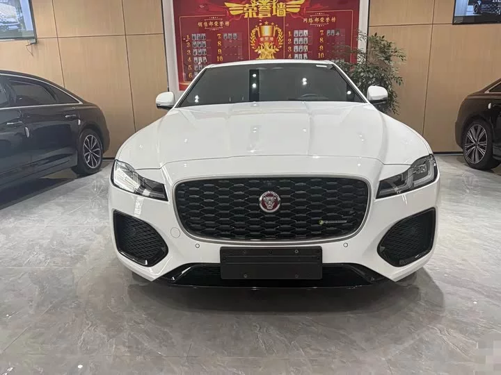 Jaguar XFL