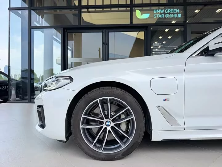 BMW 5 Series New Energy