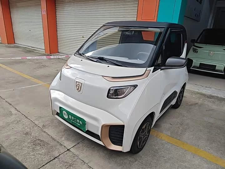 Baojun E200