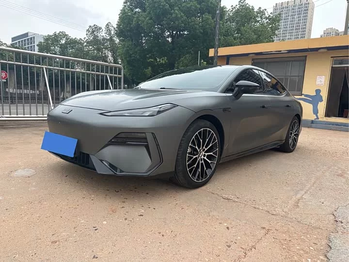 Geely Galaxy E8