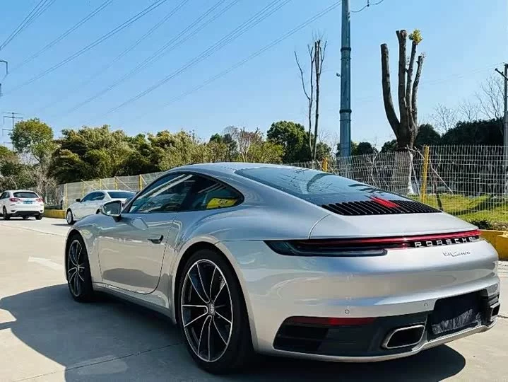 Porsche 911
